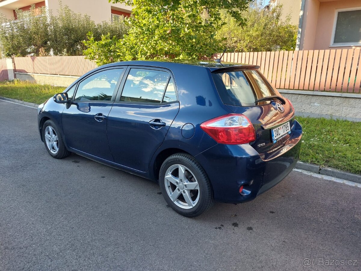 Inzerát Toyota Auris benzin 1,6 Valve Matic 97kW - 3