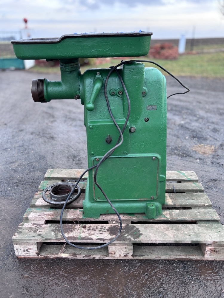 Řeznický vlček / mlýnek na maso - 3