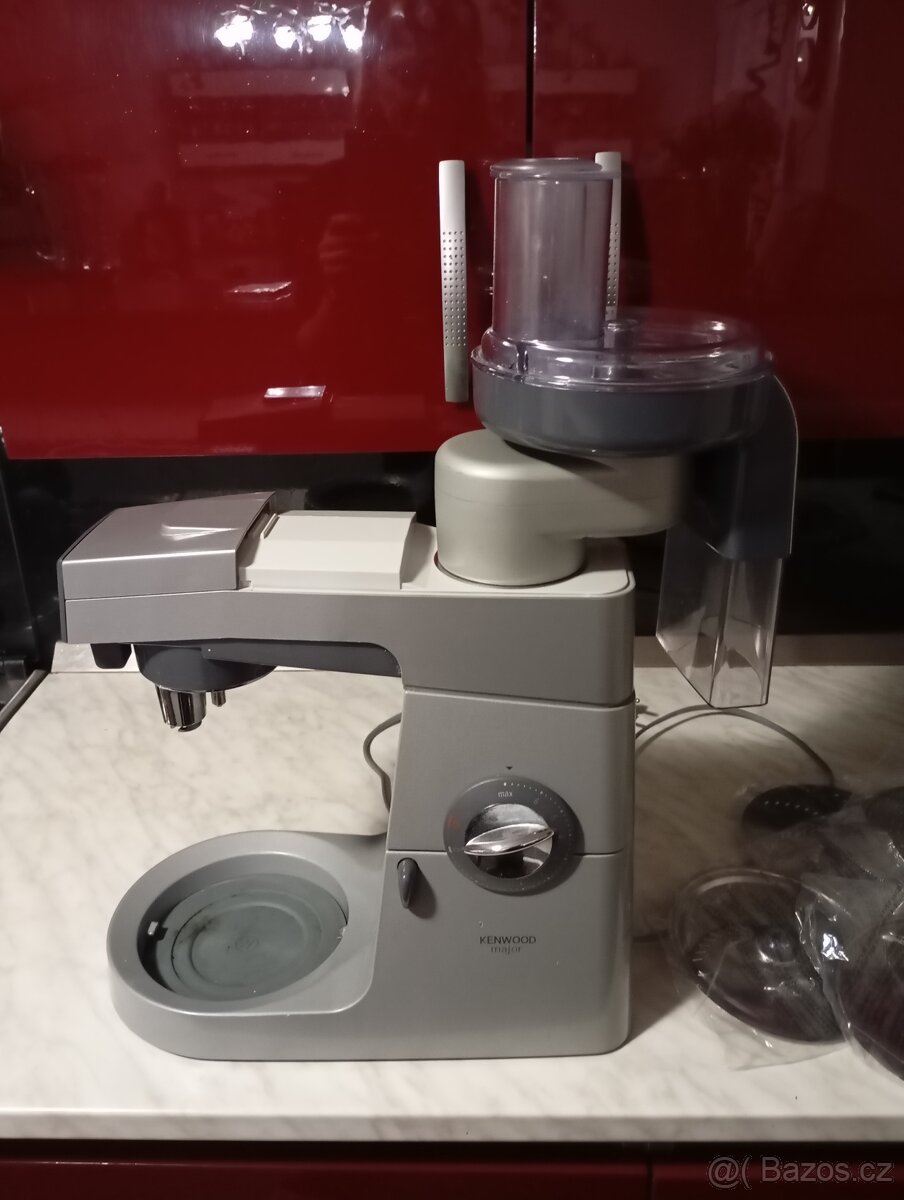 Kuchyňský robot Kenwood kMix - 3