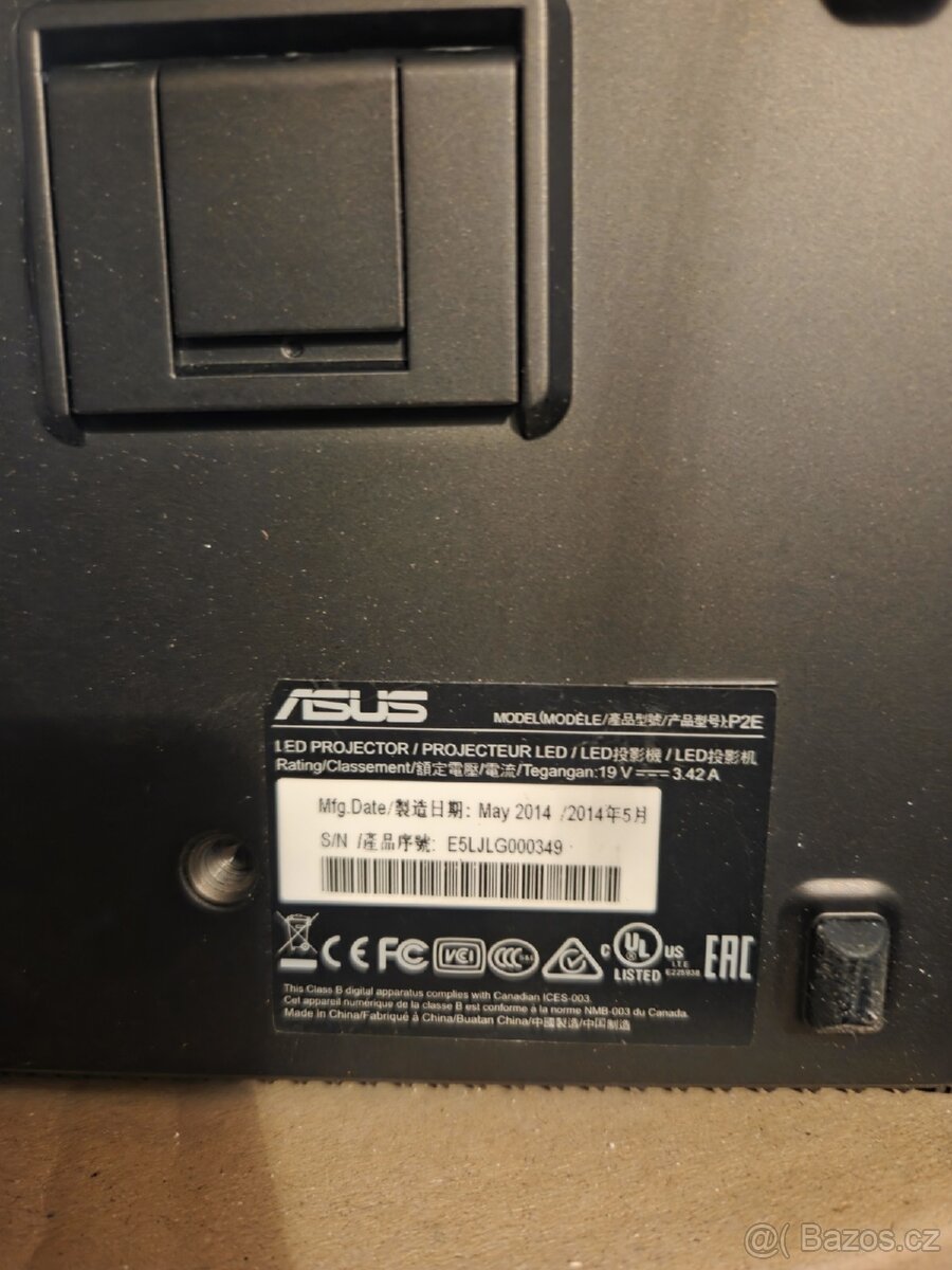 Projektor Asus P2E - 3