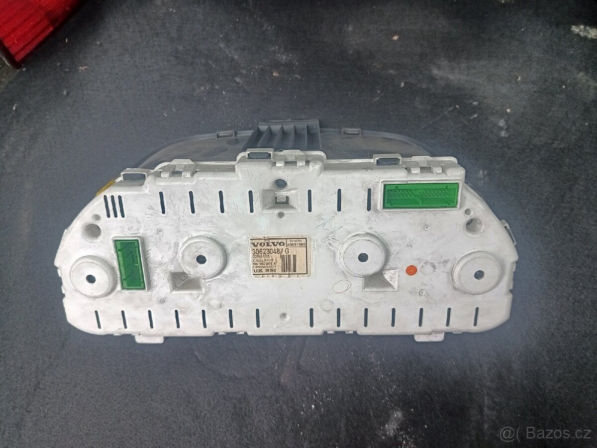 Přístrojová deska volvo v40 / s40 - 3