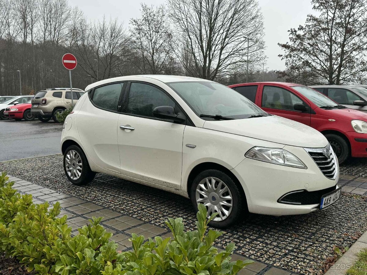 Lancia Ypsilon 1.3 multijet 70kw 2011 - 3