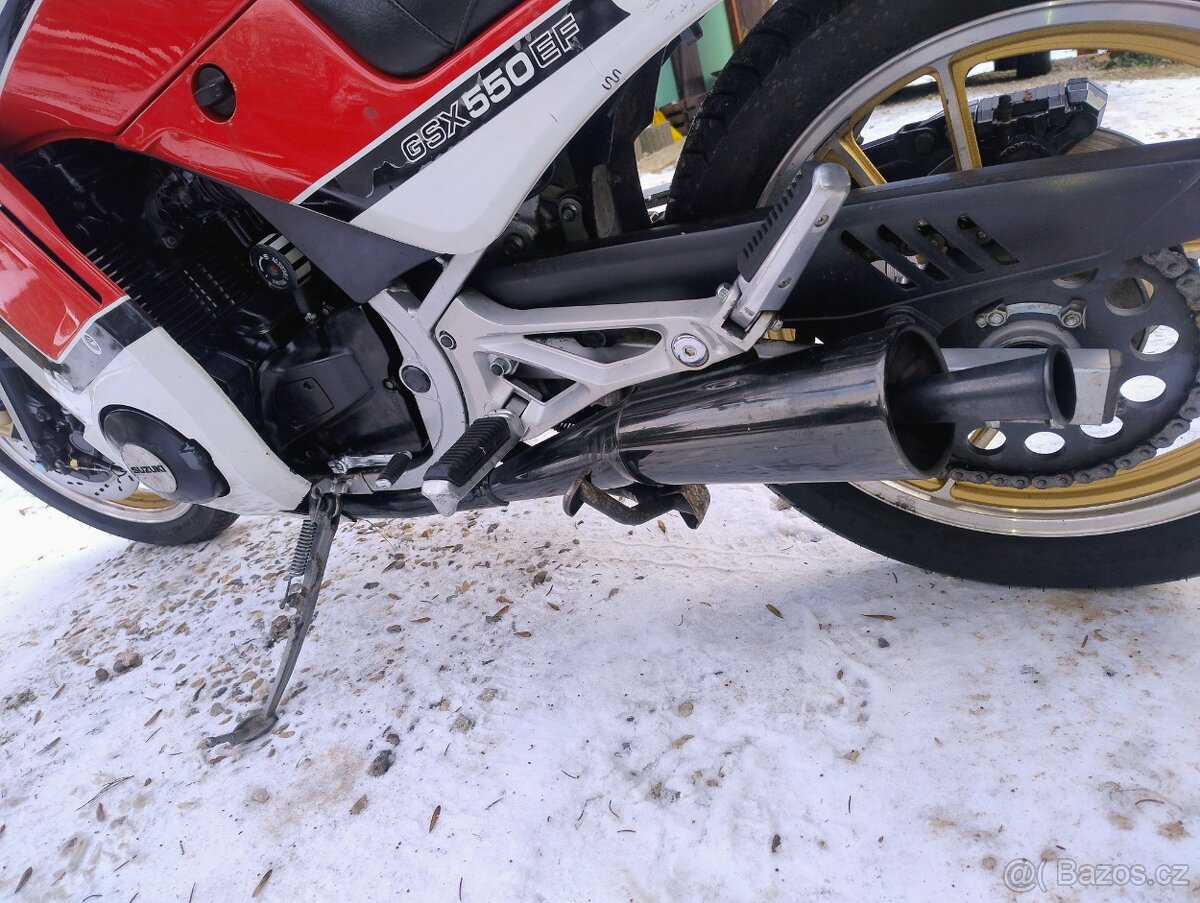 Suzuki GSX R 550 EF - 3