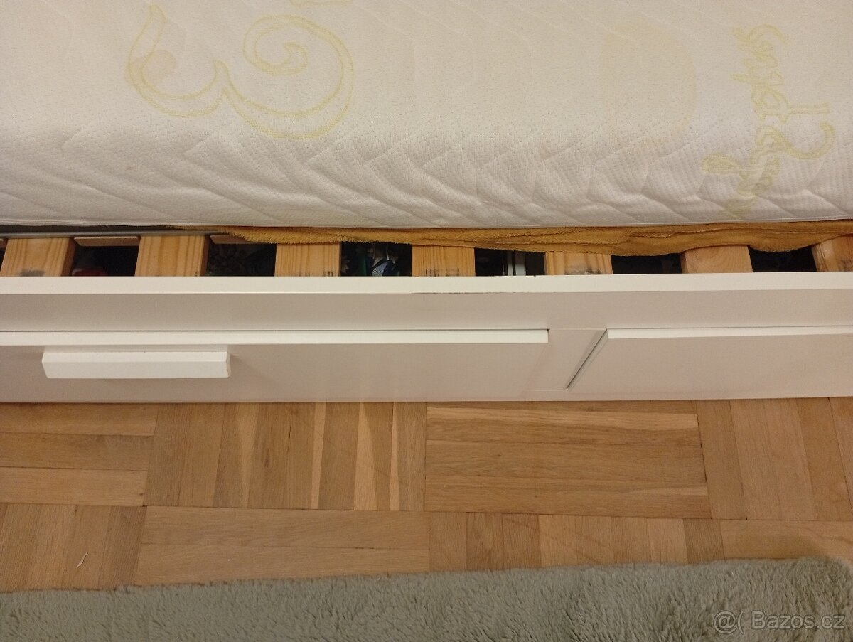 Souprava postel, stůl, knihovna - 3