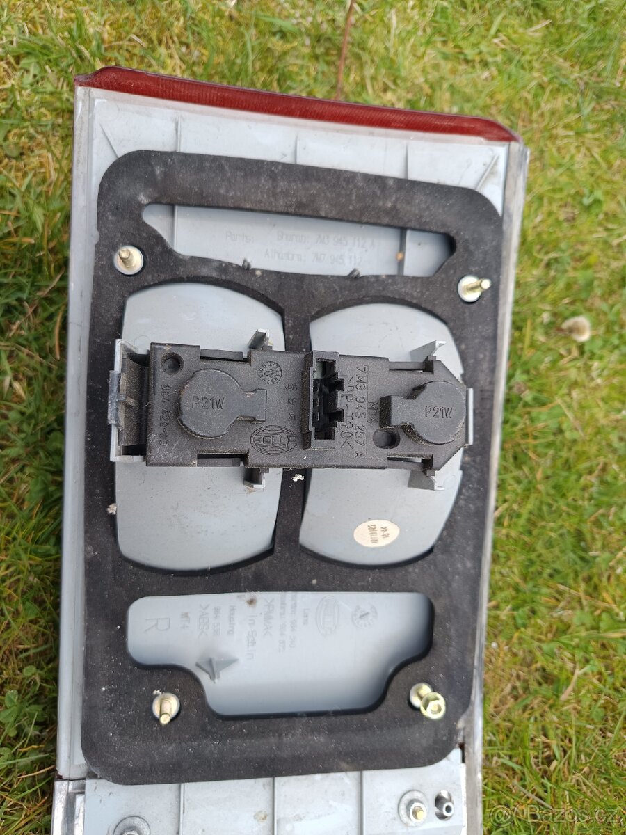 Díly na Sharan, Galaxy, Alhambra
- 3