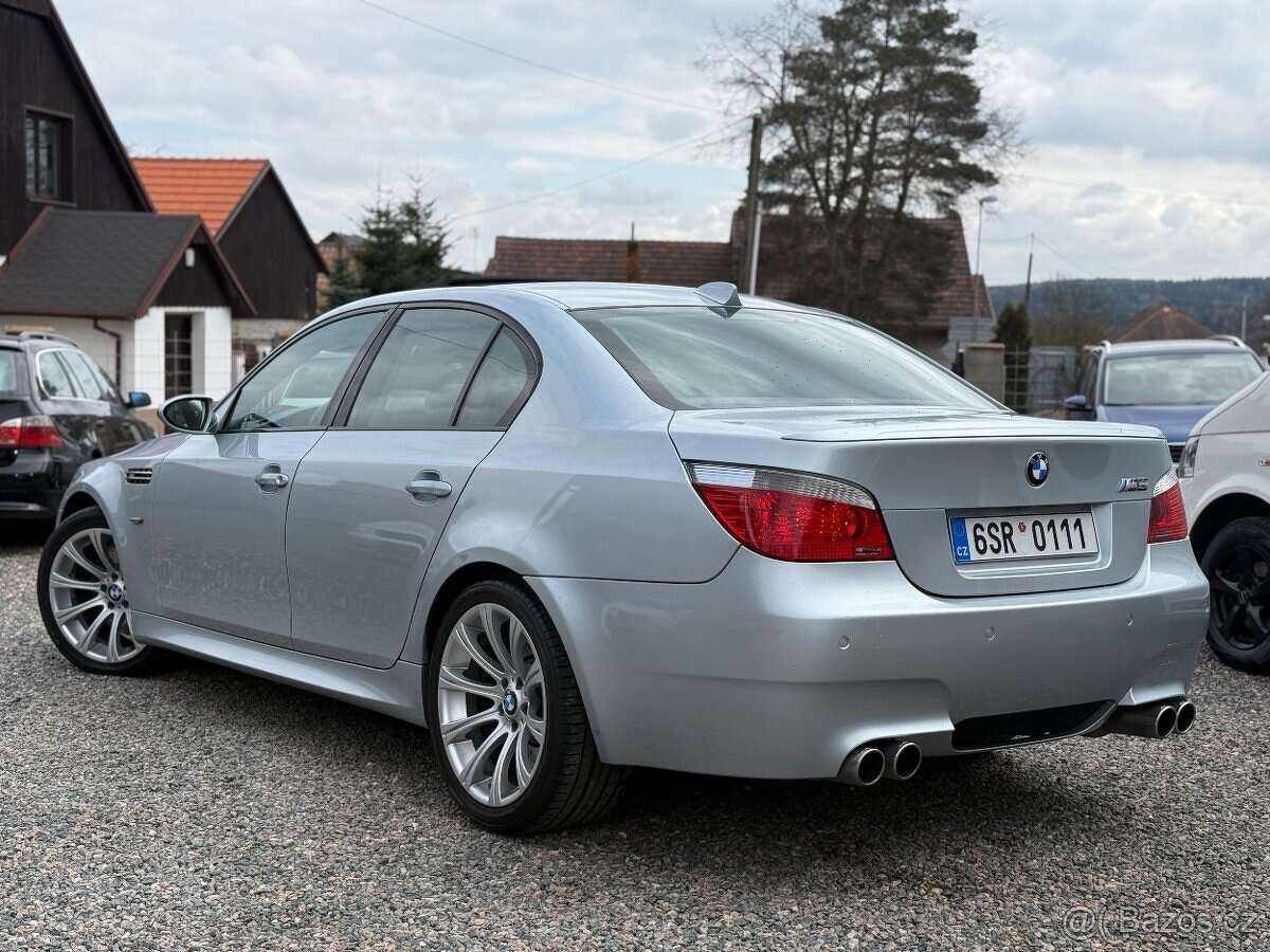 BMW M5 E60 V10 128TKM 2005 - orig stav - EU - 3