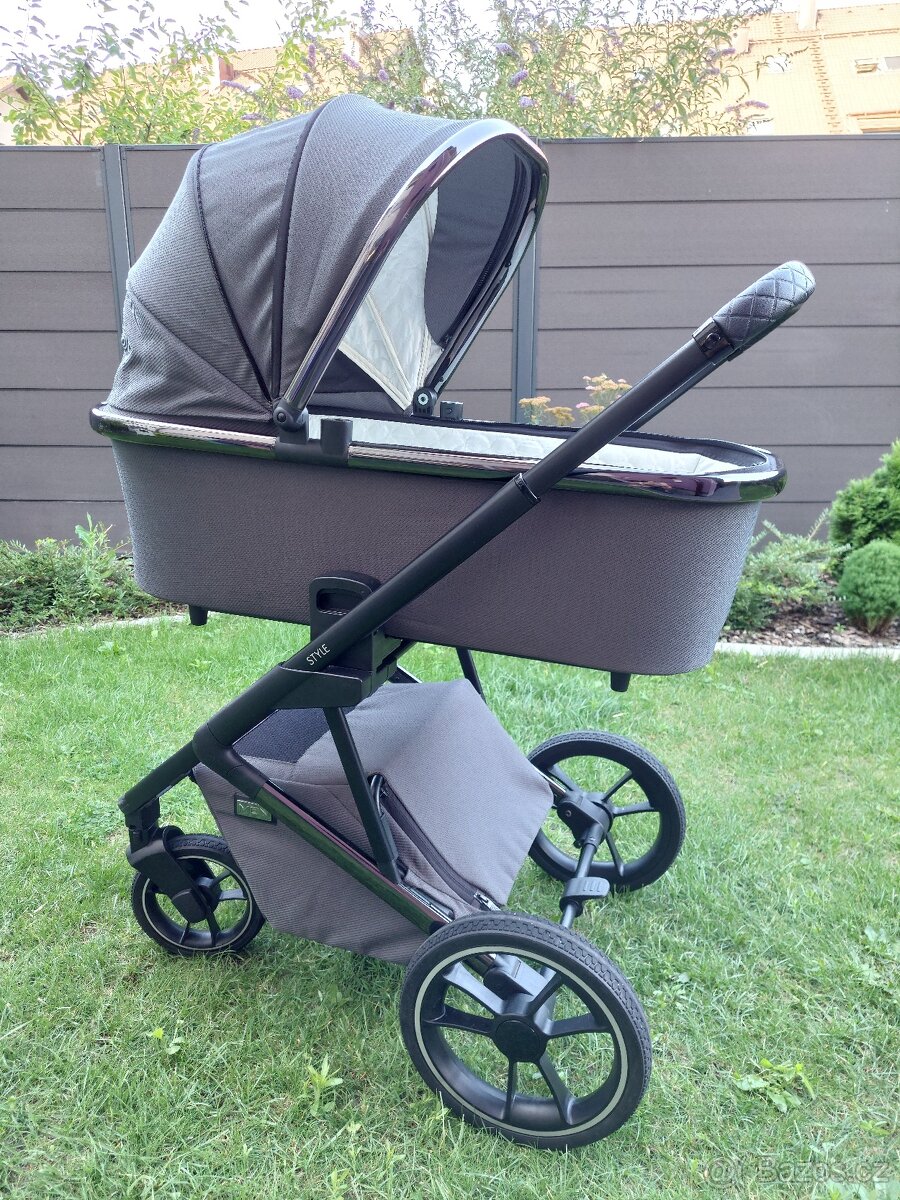 Kočárek MOON STYLE Limited Style Black Chrome - 3