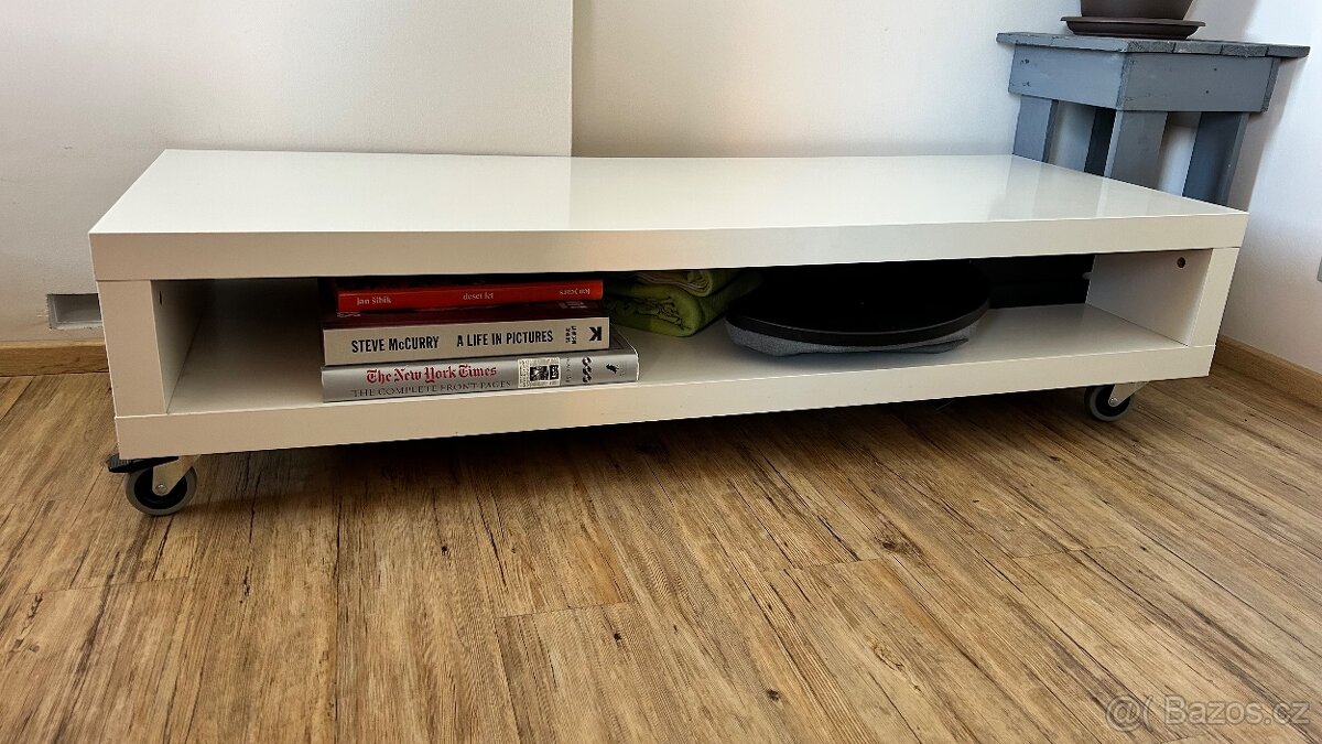 TV stolek s kolečky - 3