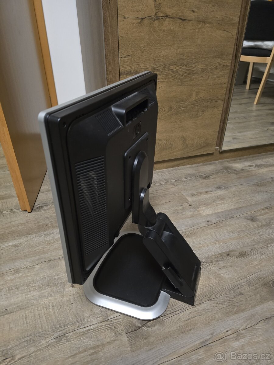 LCD monitor HP Compaq LA1951g - 3