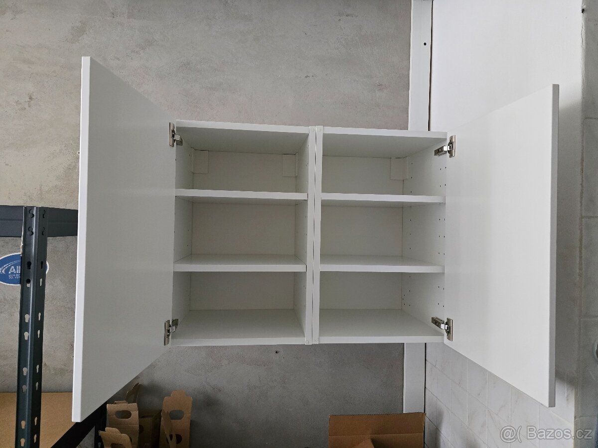 Nástěnná skříňka - 3