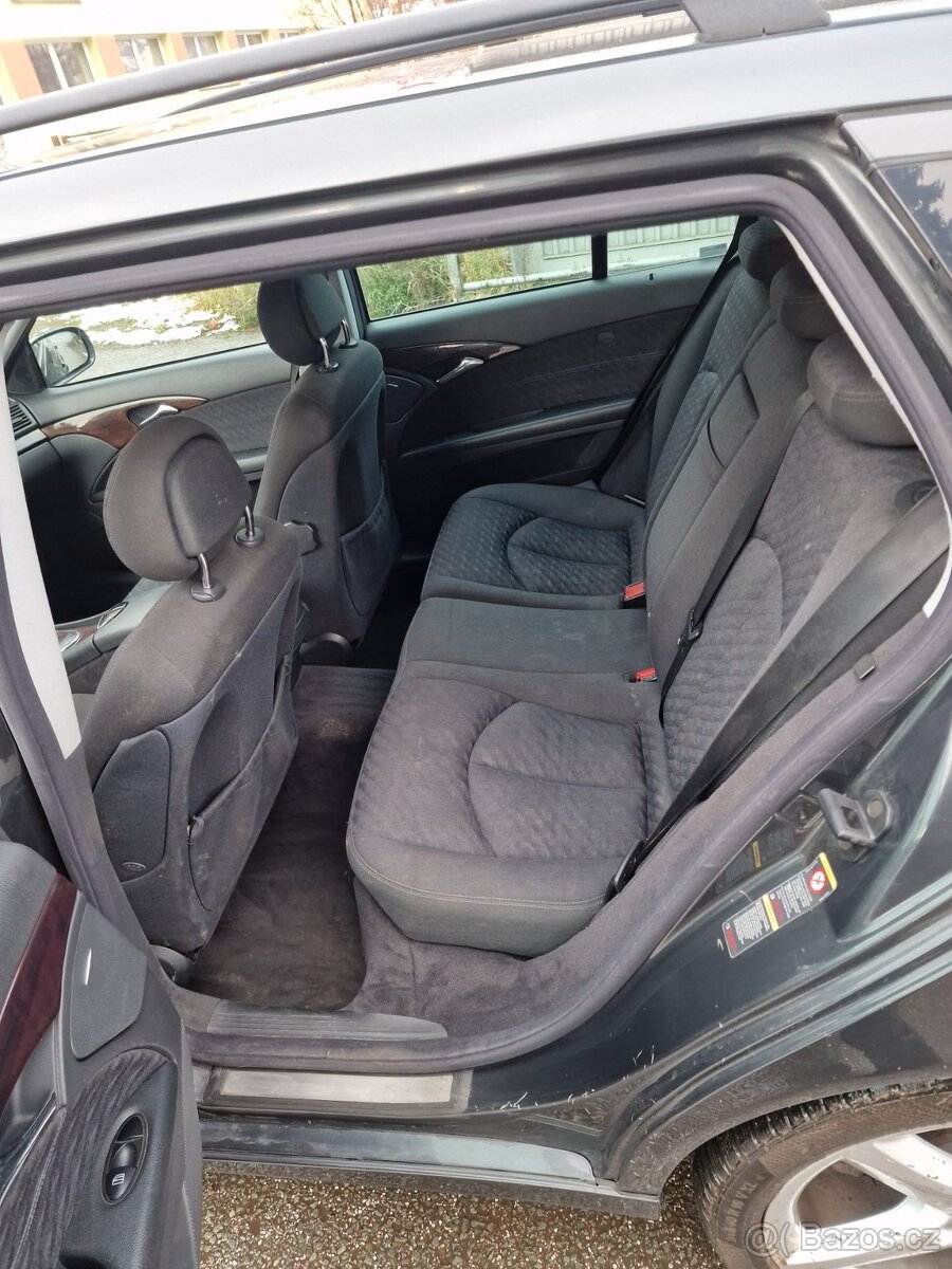Mercedes E320i W211combi 7mist e320 V6 4x4, 4-matic, STK - 3