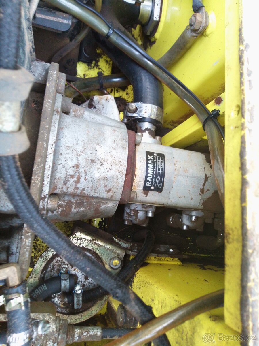 příkopový válec RAMAX 1515,jezek,jezkovy válec,hutnení,wacke - 3