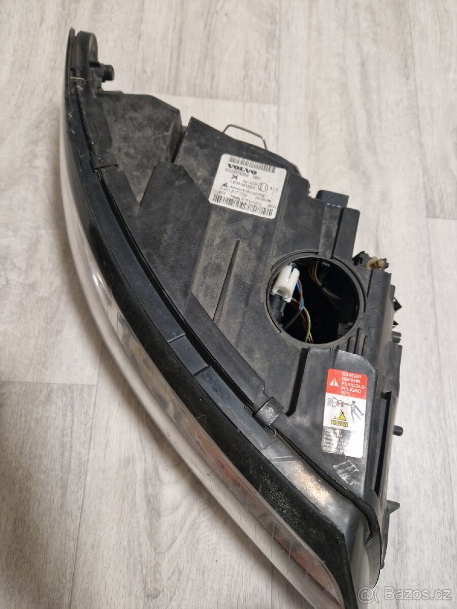 Světlomet Volvo V50 - 3