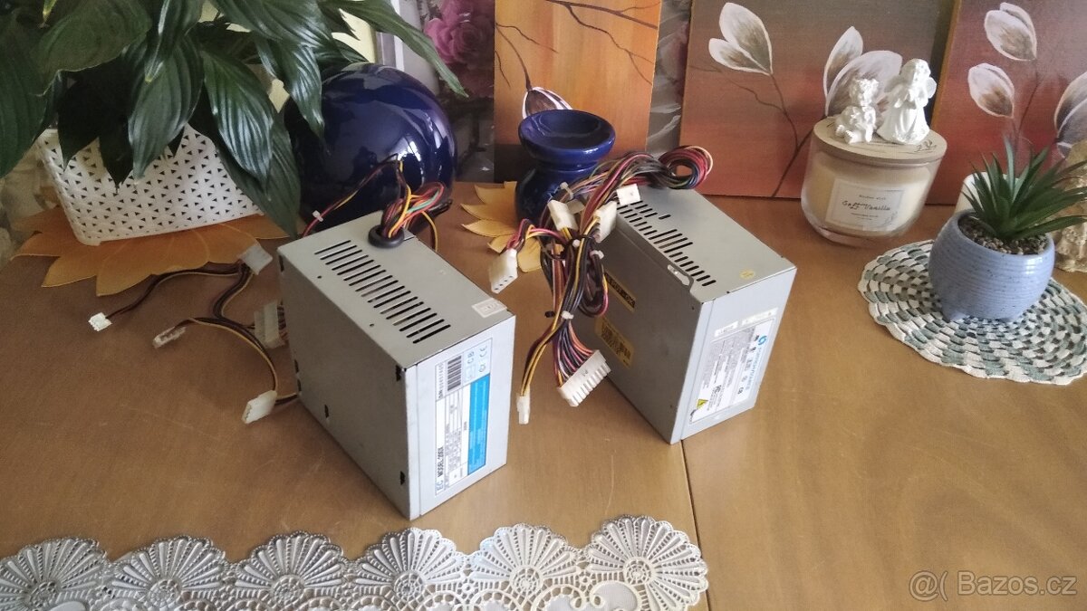 HODINKY A JINÉ LEVNĚ. - 3