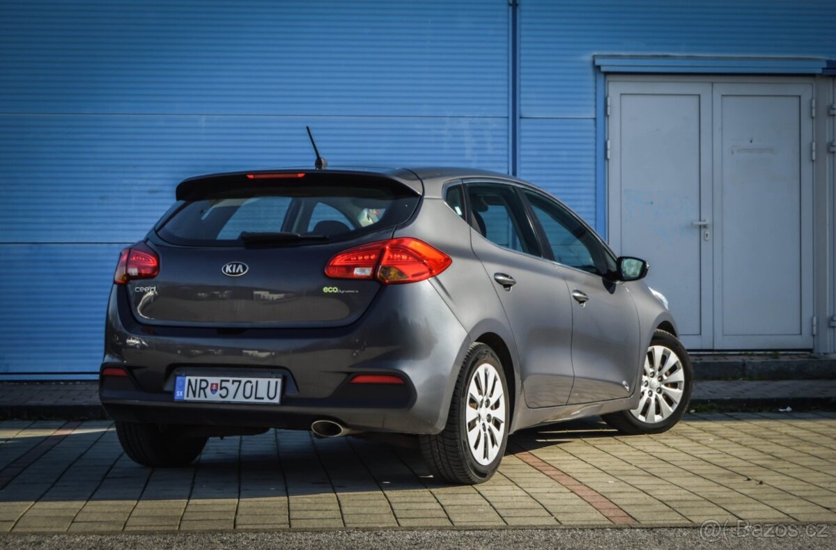 Kia Ceed 1.6 CRDi 81kW 2012 • 6 rýchlostí • Tempomat • - 3