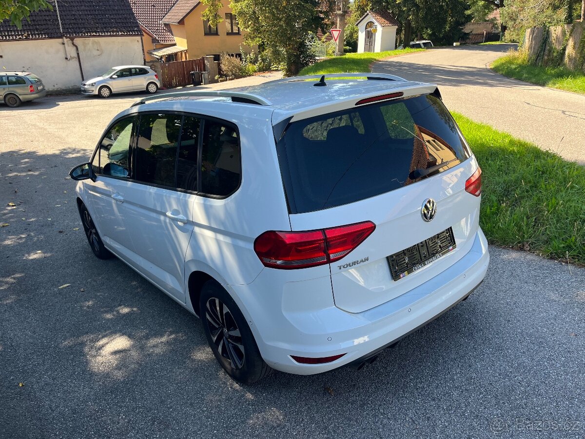 Prodám VW Touran 2.0 TDI IQ.DRIVE - 3