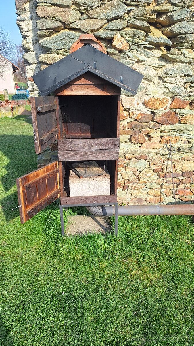 Dřevěná udírna - 3