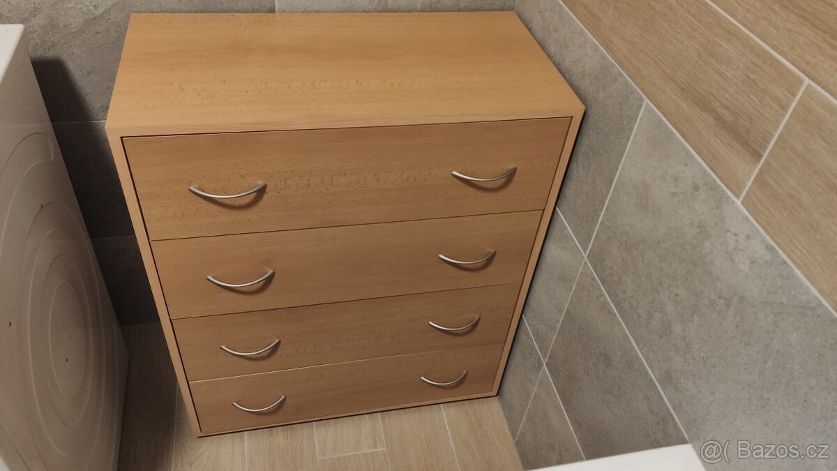 Komoda - 3