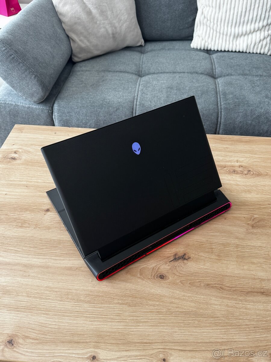 Dell Alienware m15 R2 – herní notebook - 3
