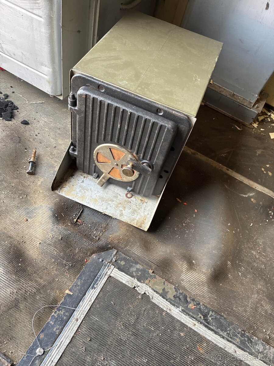 Kamínka Praga V3s - 3