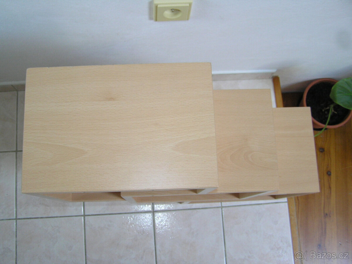 Polička na zeď - 3