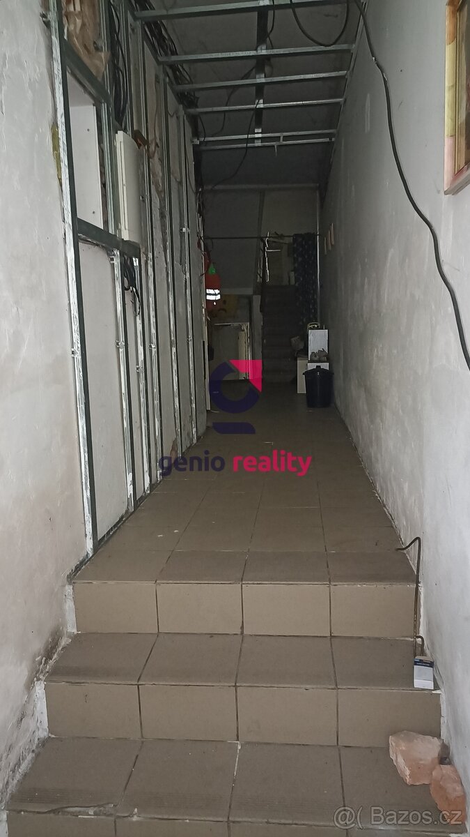 Prodej domu k celkové rekonstrukci v centru města - 3