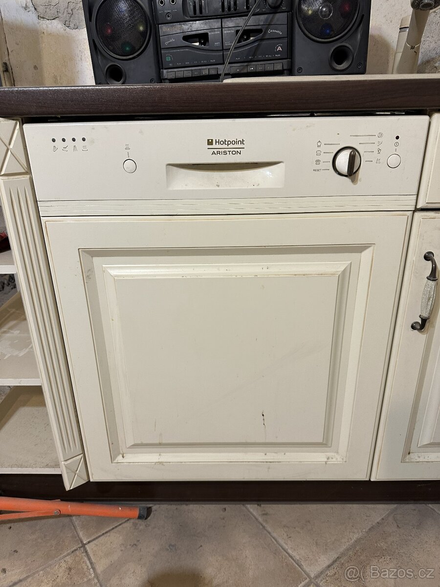 Vestavena mycka Ariston Hotpoint - 3