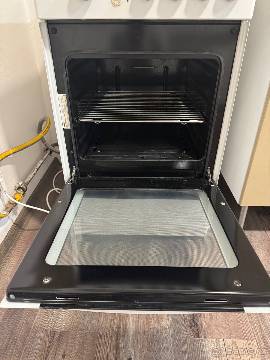 Plynový sporák s troubou - 3