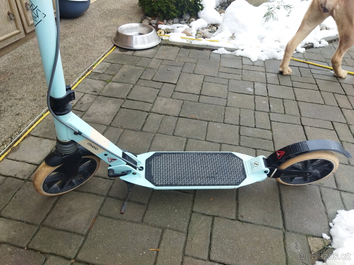 Prodám dětskou koloběžku téměř nová minimálně jeta - 3