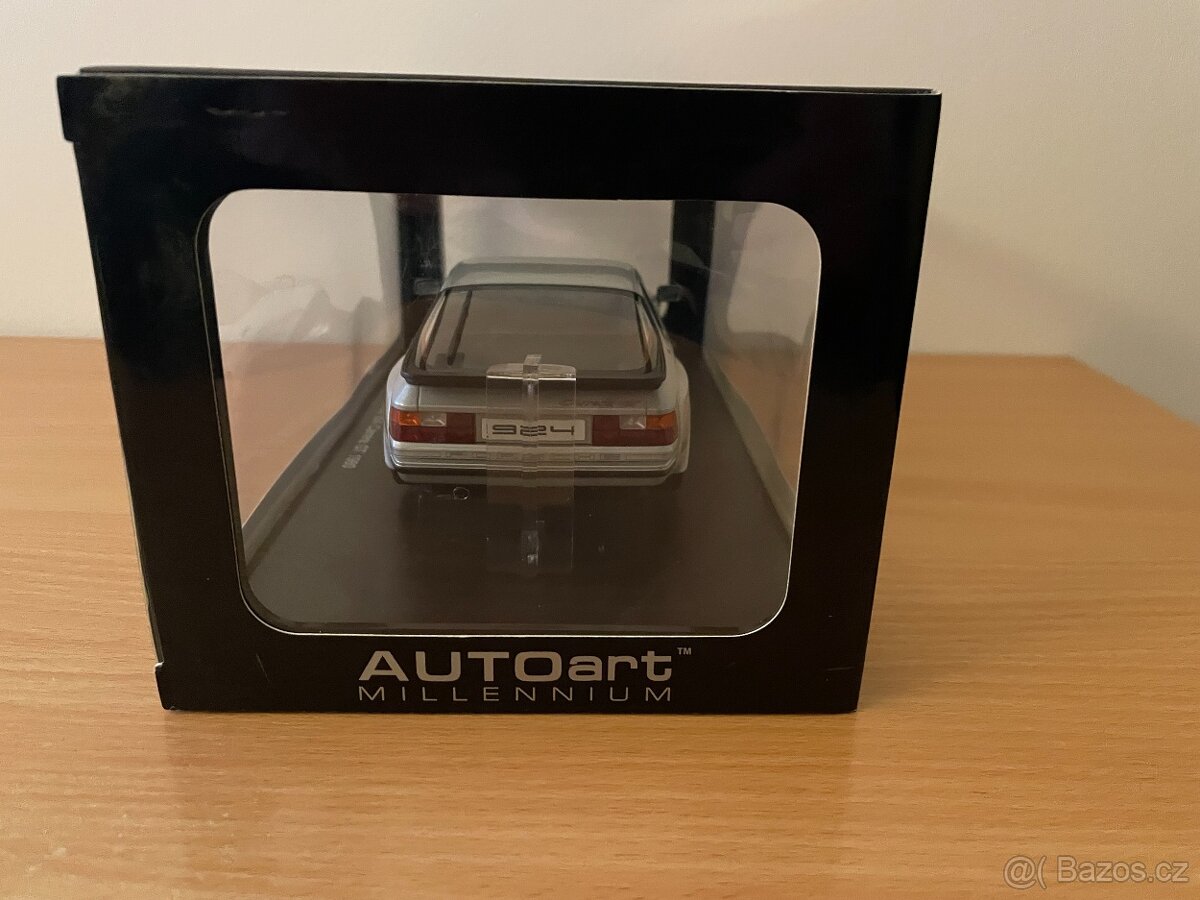 Porsche 924 Carrera GT 1:18 AUTOart - 3