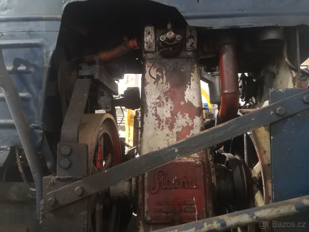 Prodám starý traktor Slavia - 3
