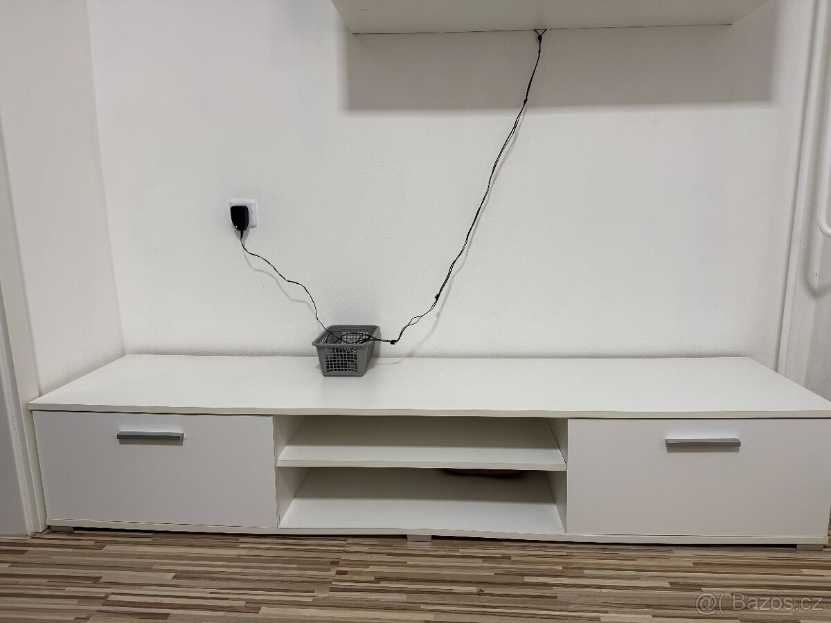 Obývací stěna s podsvícením - 3