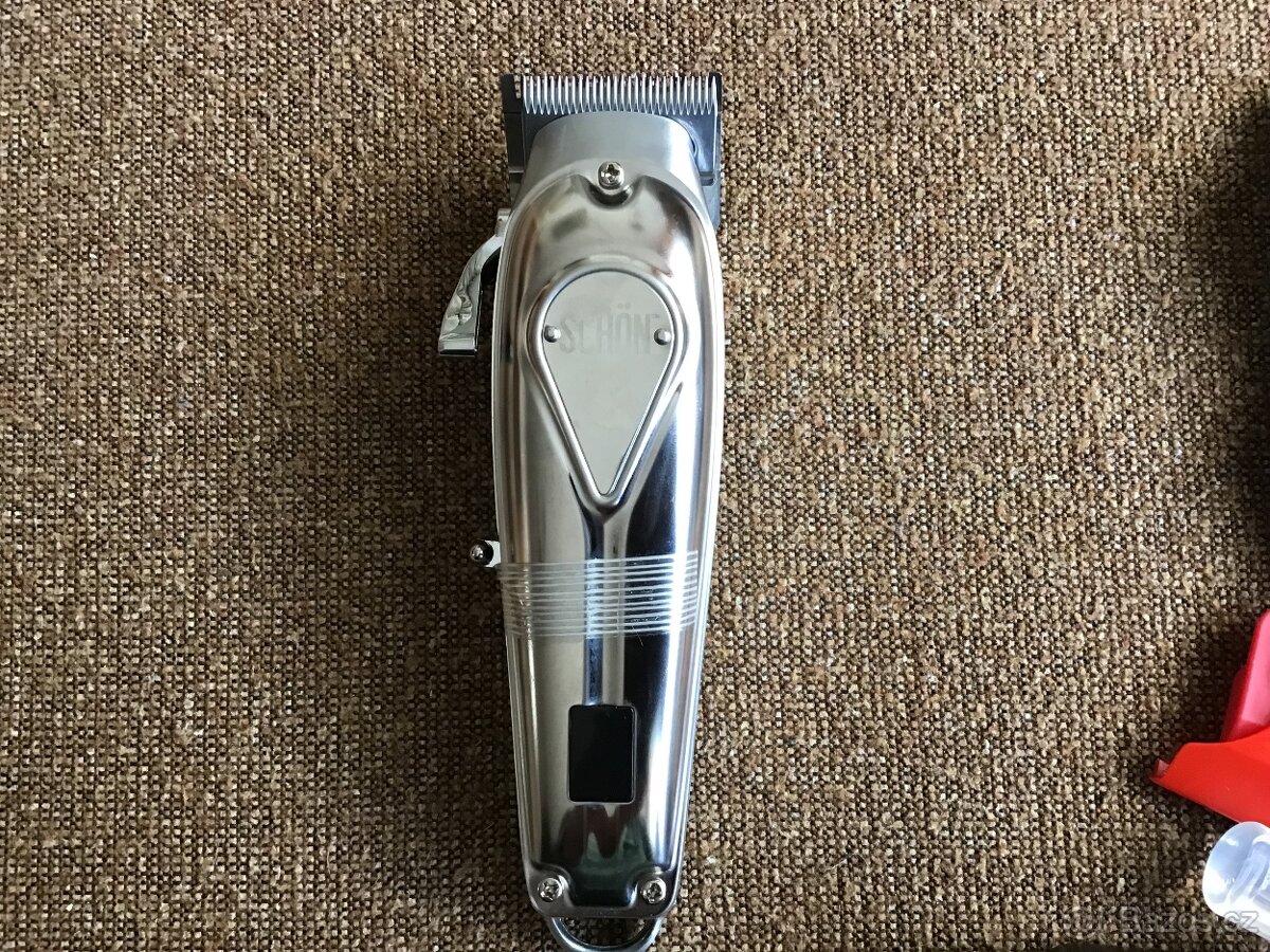 Zastřihovač vlasů a vosů. - 3