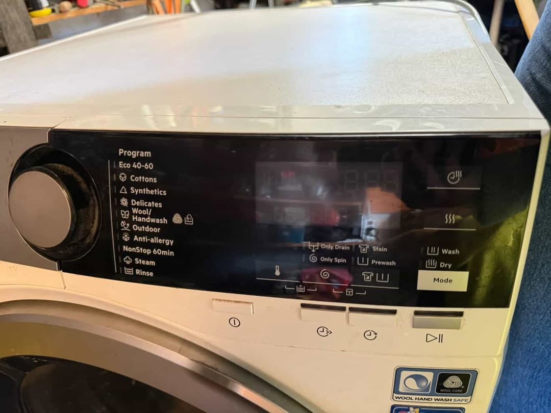 Pračka/sušička AEG - 3