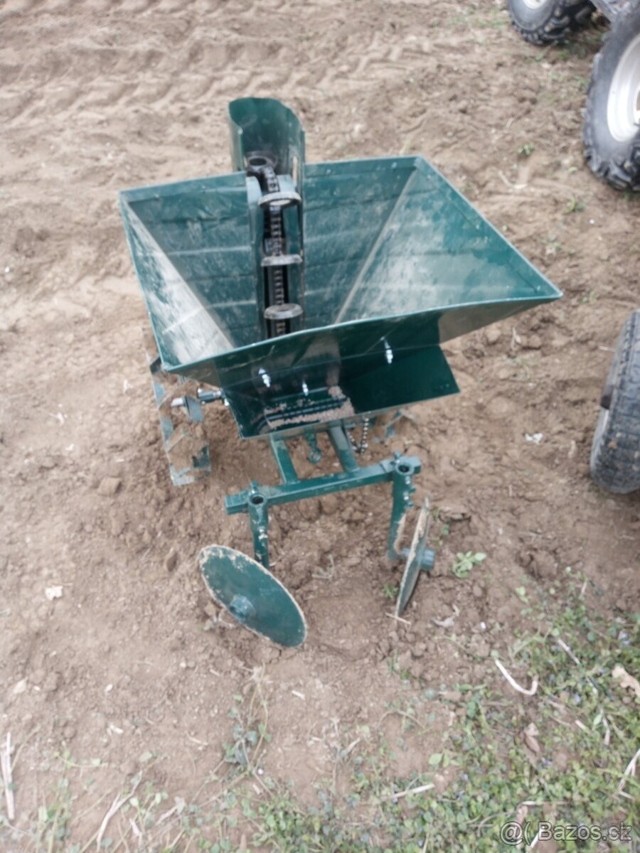 Sazeč Brambor , sadzač zemiakov - 3