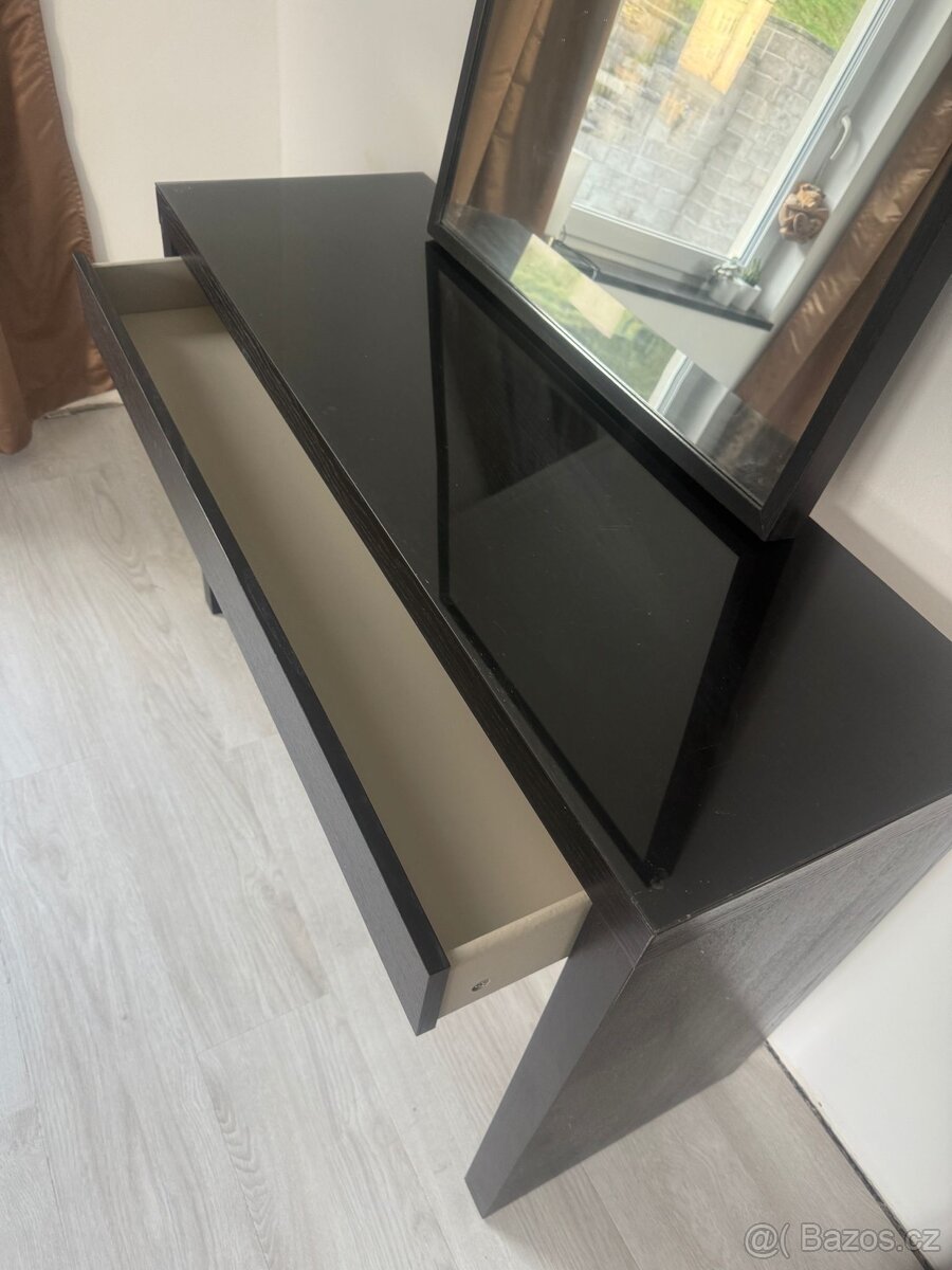 Prodám toaletní stolek ze zrcadlem. - 3