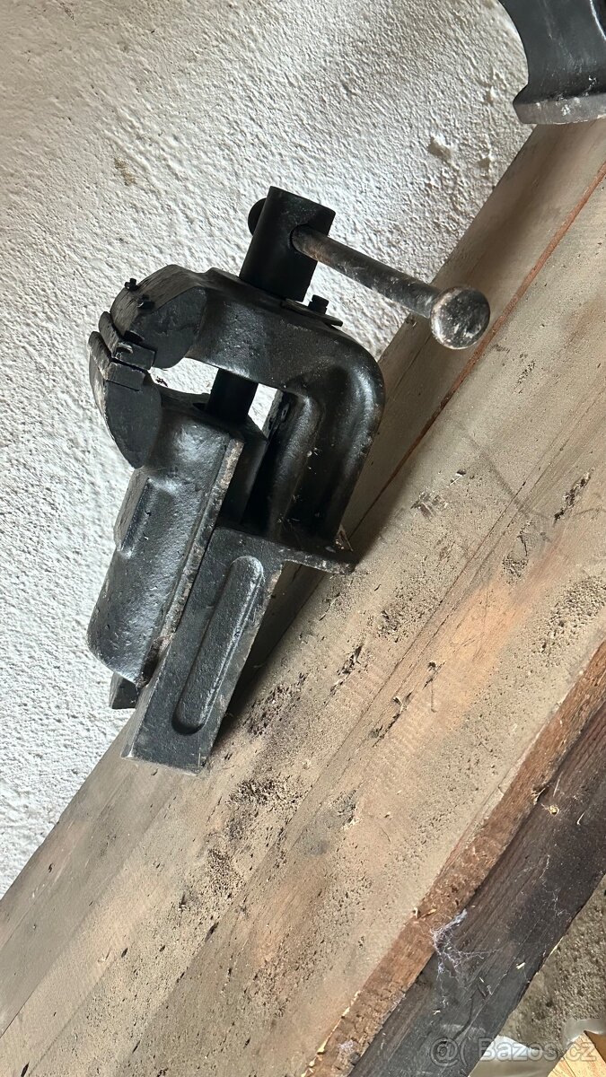 2x Svěrák - hezký stav - 3