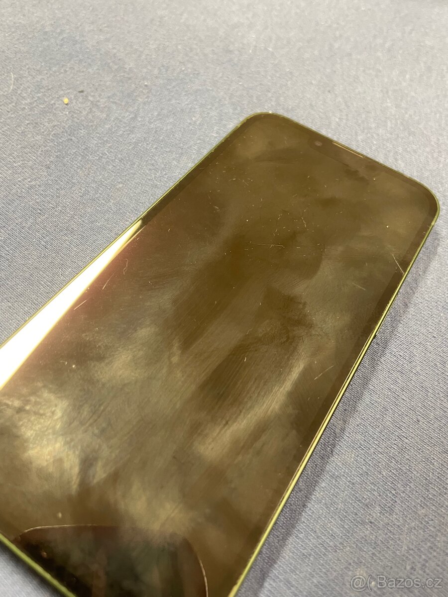 Apple iPhone 13 (256 GB) - 3