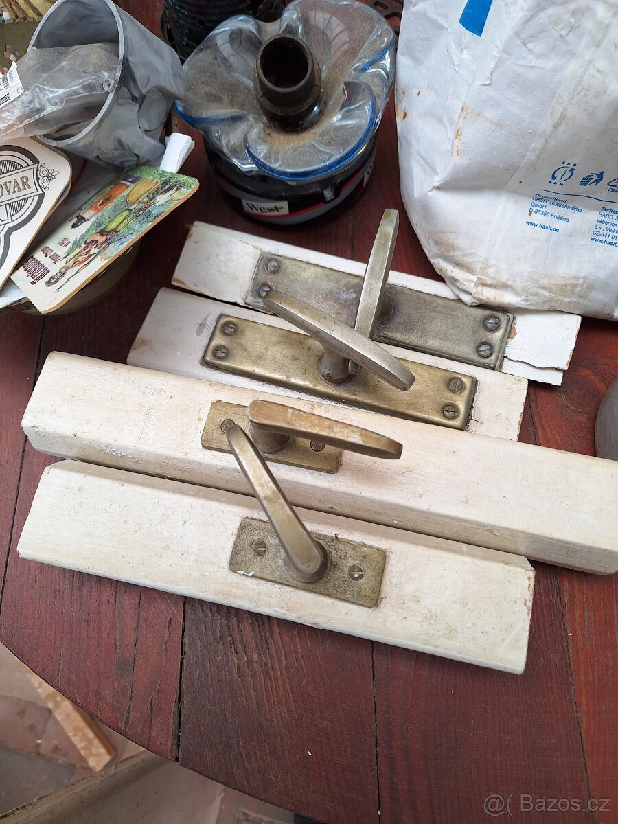 K PRODEJI NABÍZÍM PRVOREPUBLIKOVÉ DVEŘE - 3