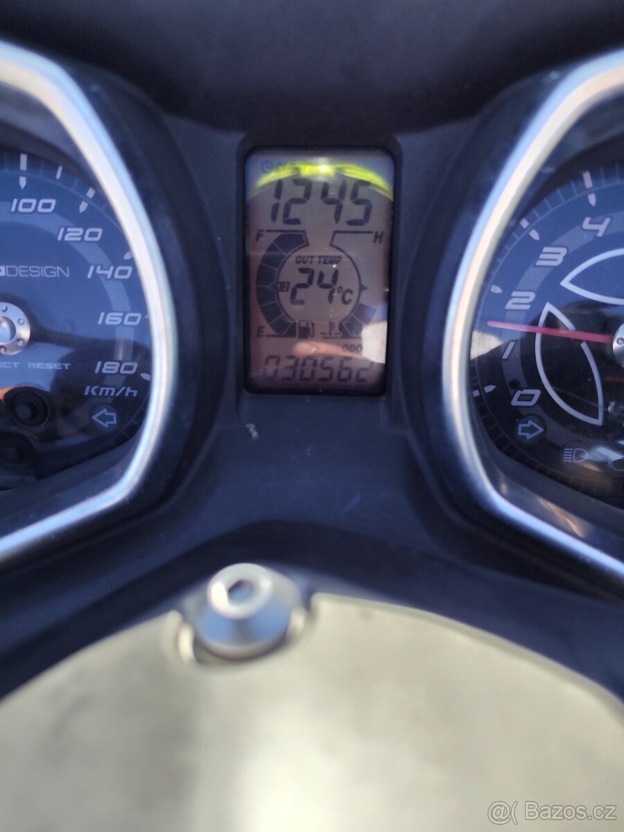 Yamaha x-max 400 Akrapovic - 3