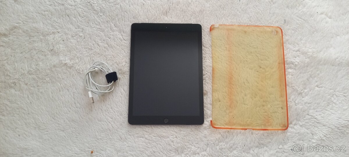 Prodám Apple Ipad 6. generace 32GB na Sim - 3