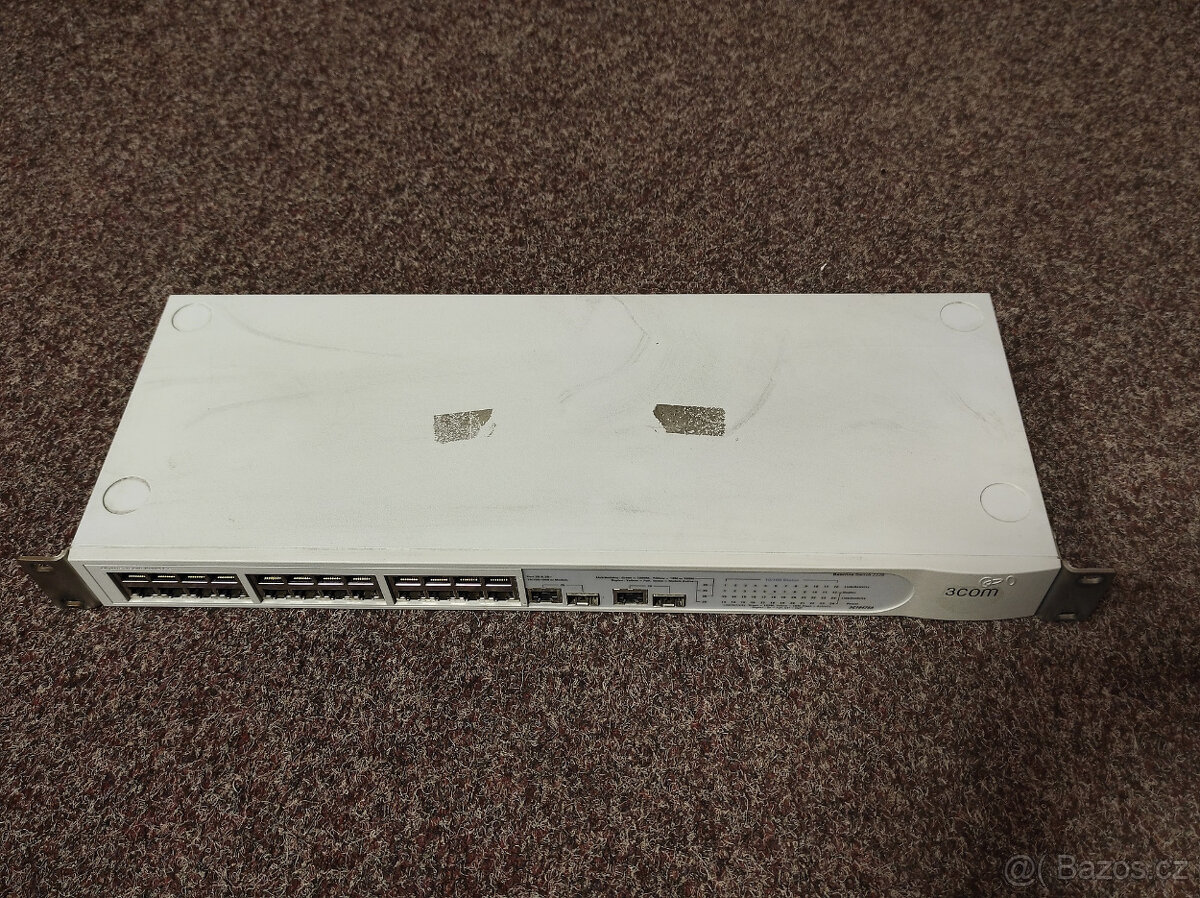 3Com Baseline 2226 Switch 24x10/100 (RJ45) - 3