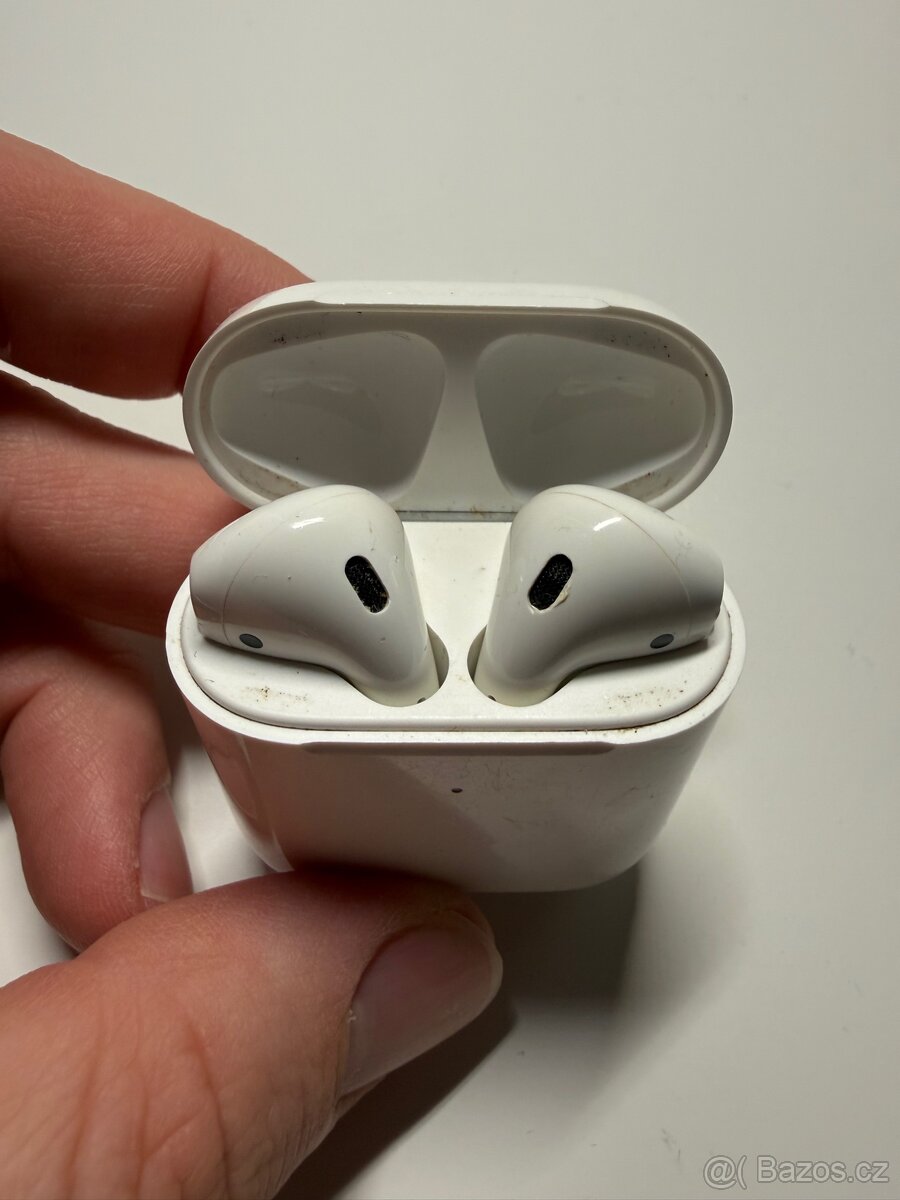 Apple AirPods 2.generace - 3