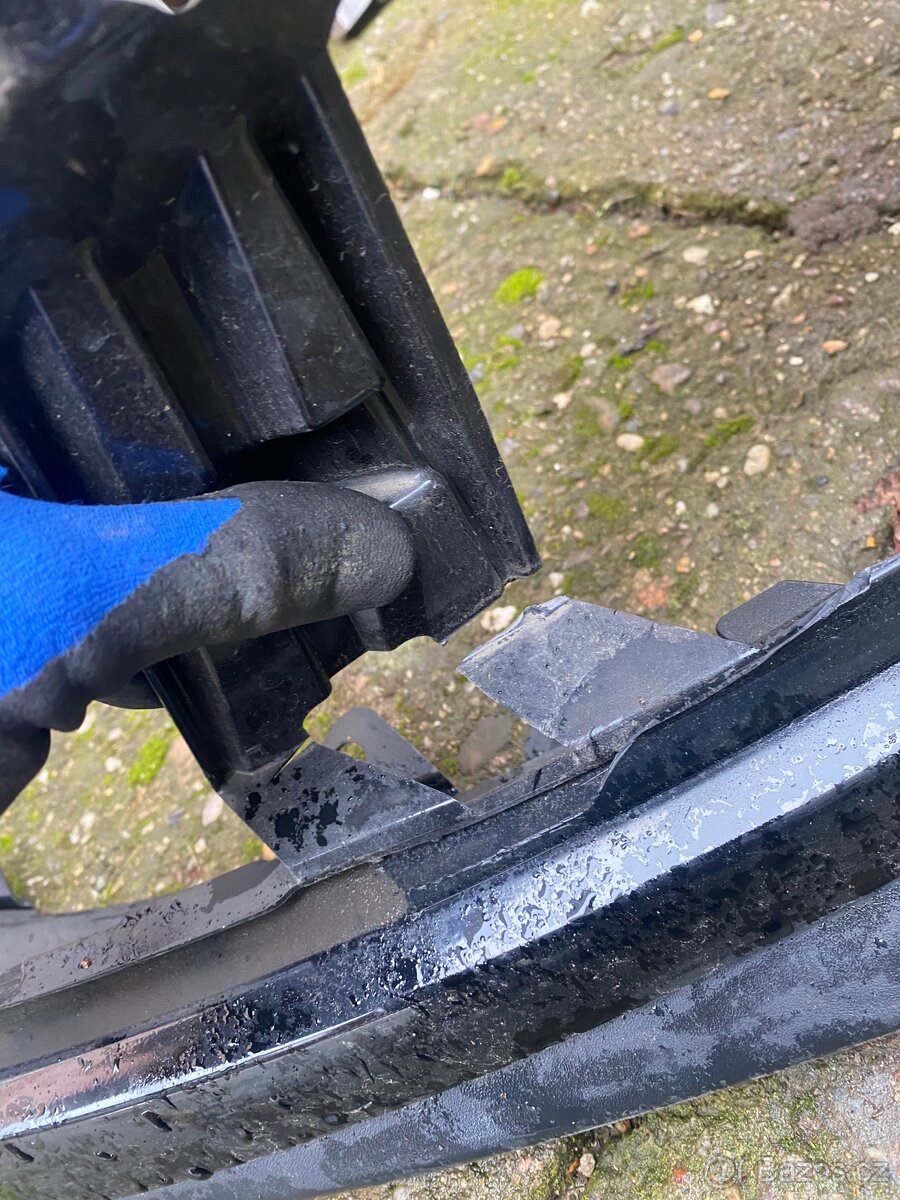 Přední nárazník Ford fiesta ST - 3