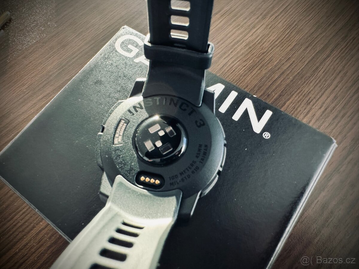 Garmin Instinct 3 45mm AMOLED Black - 3