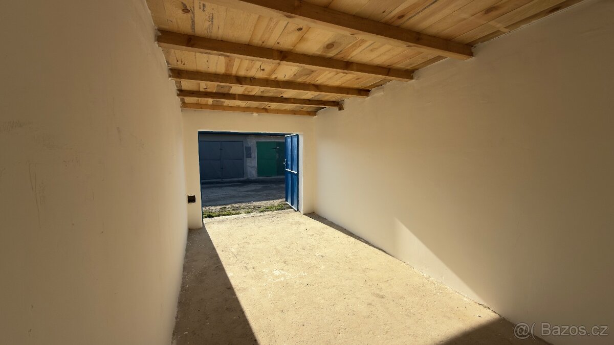 Garáž 18m2 - Nová Ves - 3