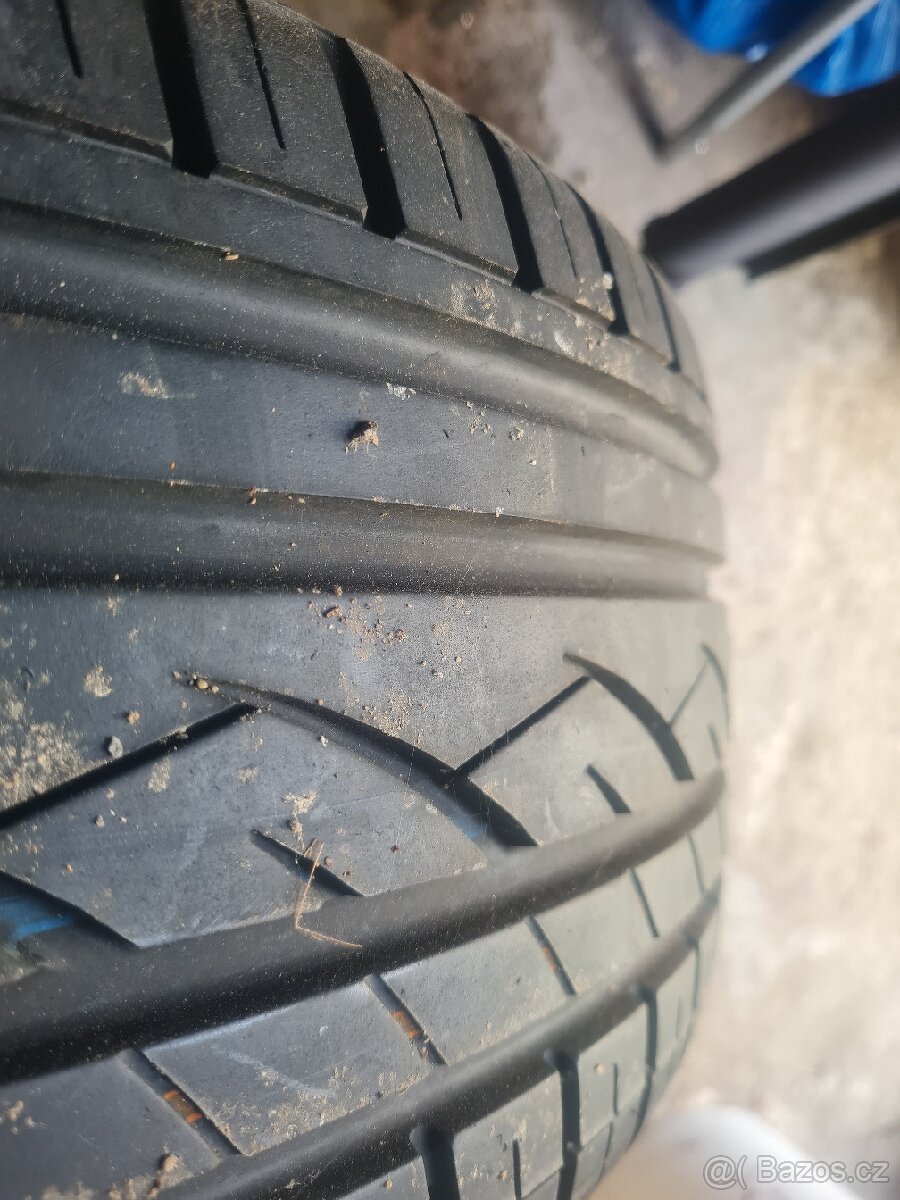 Continental 225/55R16 Premium Contact - 3