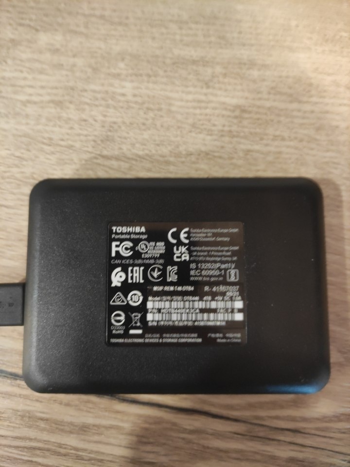 Externí disk Toshiba - 3