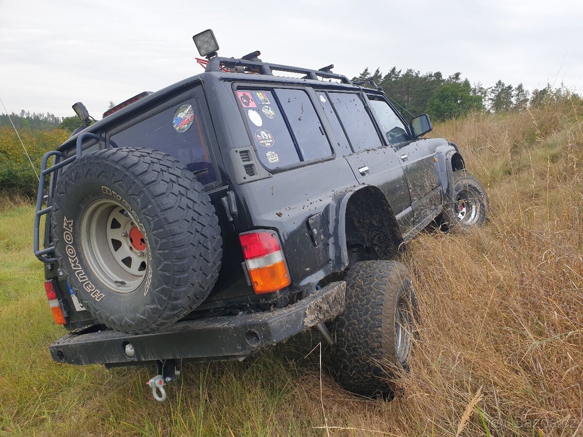 Nissan Patrol Y60