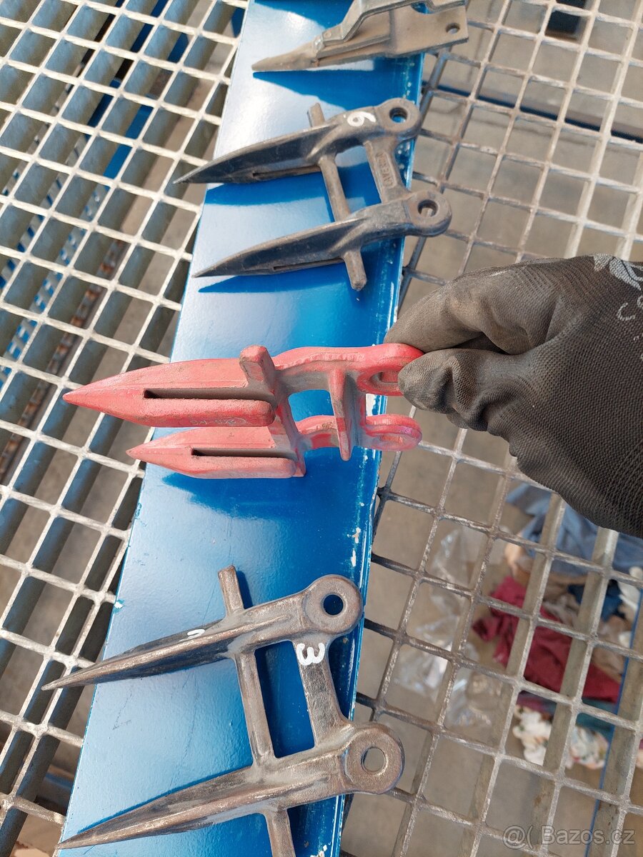 Dvouprsty - náhradní hroty na lišty kombajnů - 3